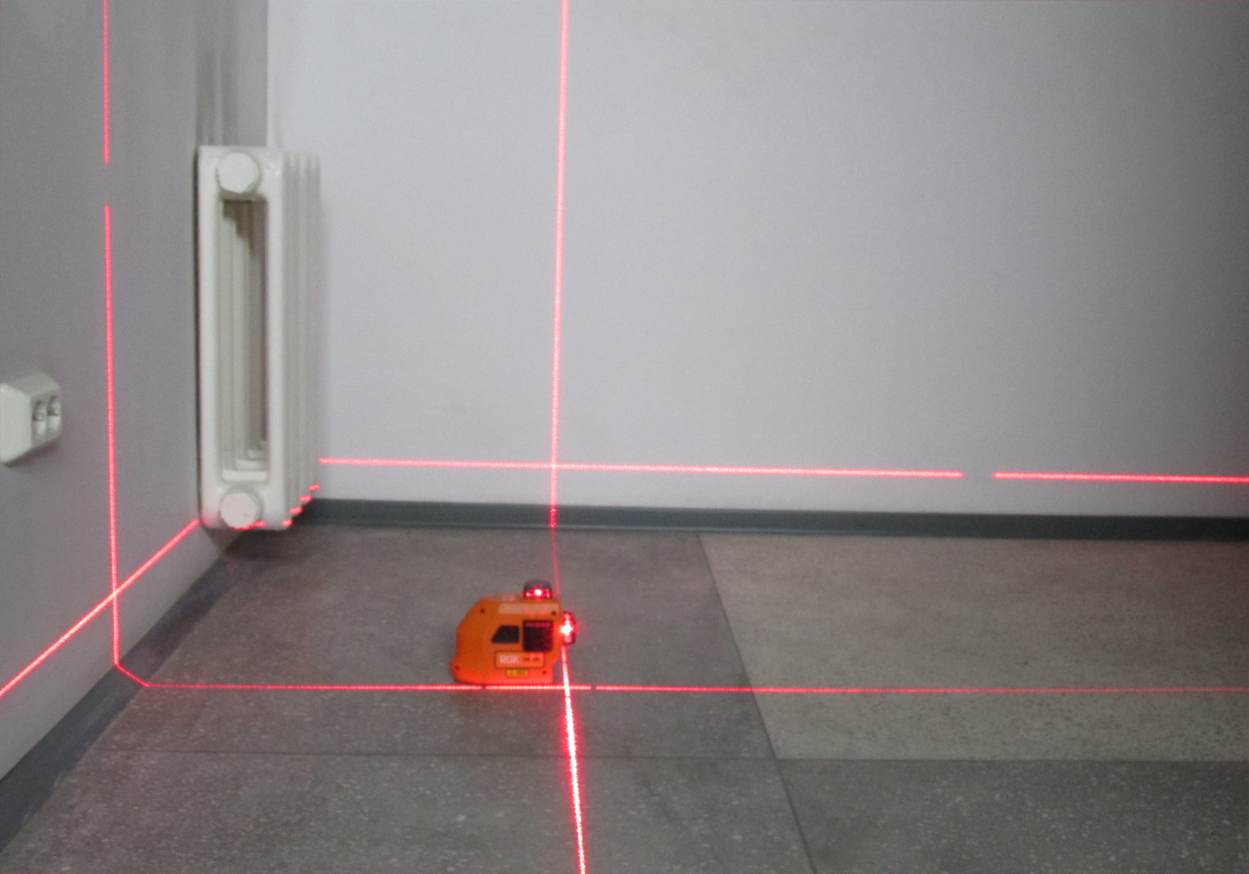 как пользоваться построителем лазерных плоскостей