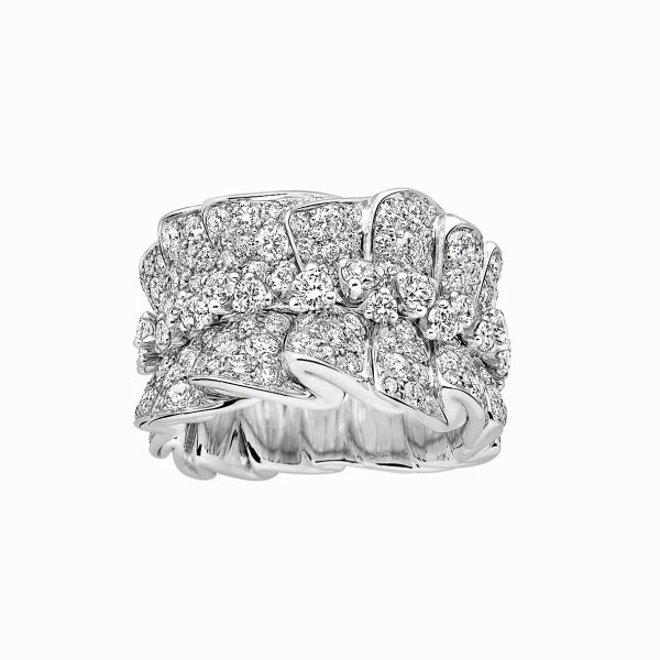dior_archi_bar_en_corolle_bague_white_gold_and_diamond_ring.jpg