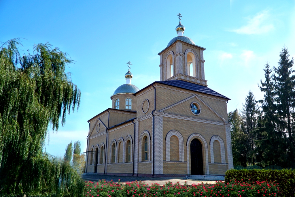 Погода в кшенском курской. Храм поселка Кшенский. Кшень Курская область храм. Поселок Кшенский советского района Курской области. Церковь в Кшени Курская область.