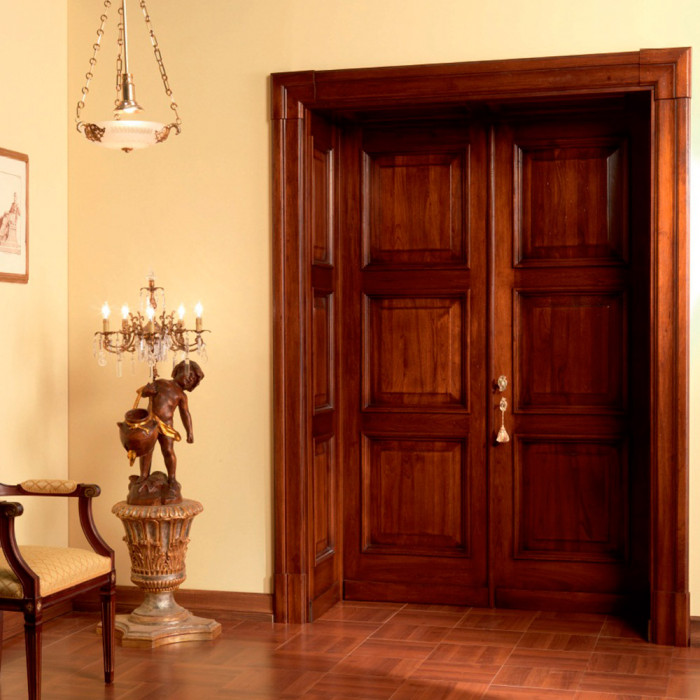 Двери из массива дуба – роскошь и надежность в каждый дом